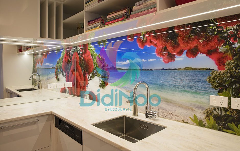 بین کابینتی شیشه ای